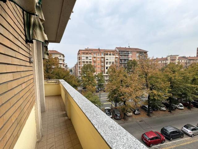 Appartamento in vendita a Torino TO