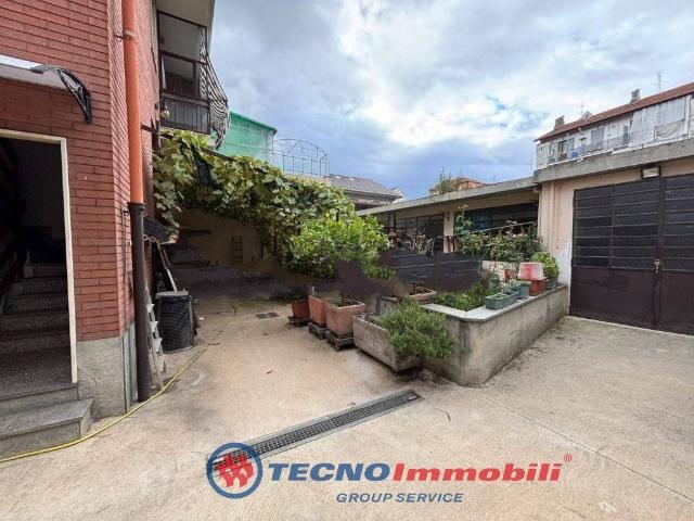Casa indipendente in vendita a Torino via Giosuè Borsi, Lucento