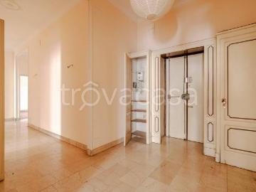 Appartamento in vendita a Torino via delle Rosine, 2, Via della Rocca