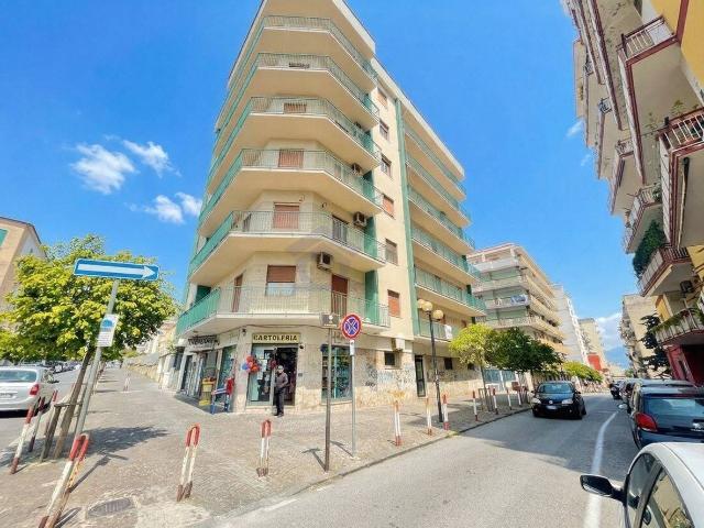 Appartamento in vendita a Torre Annunziata, nord