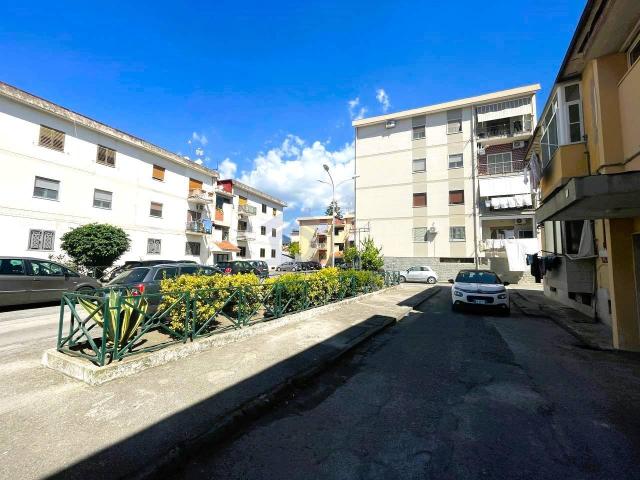 Appartamento in vendita a Torre Annunziata, sud