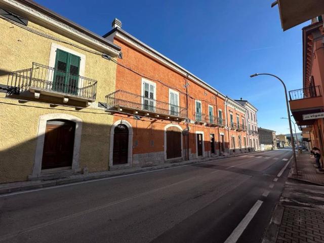 Appartamento in vendita a Torre de' Passeri PE
