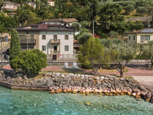 Appartamento in vendita a Torri del Benaco VR