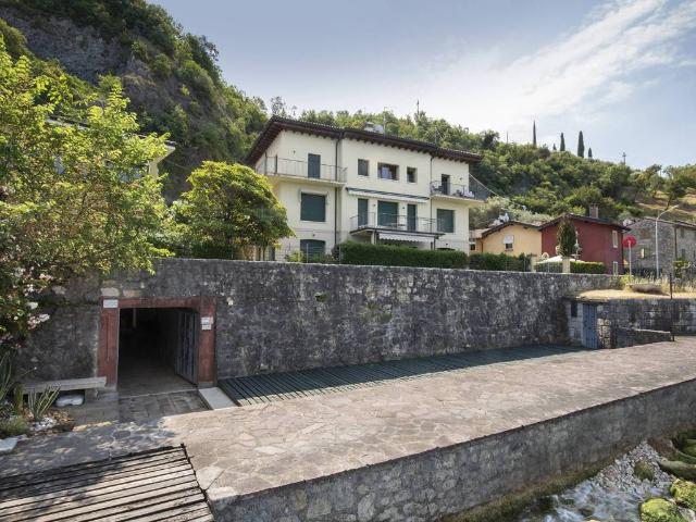 Appartamento in vendita a Torri del Benaco VR