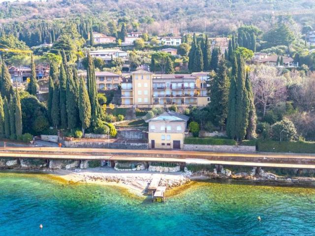 Appartamento in vendita a Torri del Benaco VR