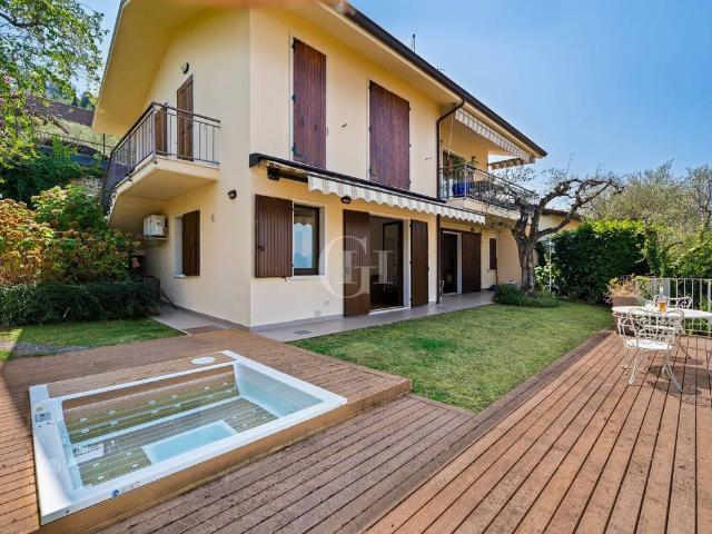 Appartamento in vendita a Torri del Benaco VR