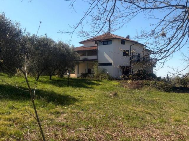 Appartamento in vendita a Torricella in Sabina RI