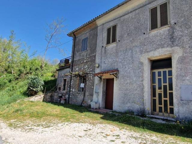 Appartamento in vendita a Torricella in Sabina RI