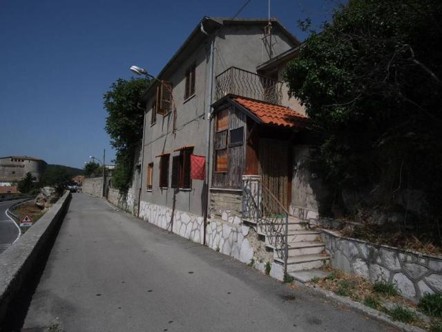 Appartamento in vendita a Torricella in Sabina RI