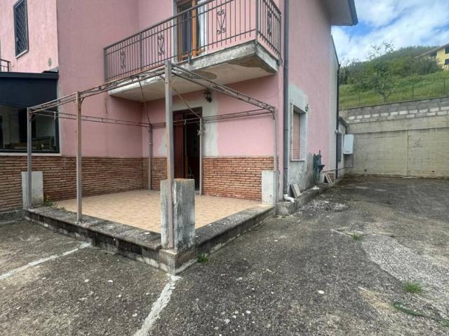 Appartamento in vendita a Torrioni AV