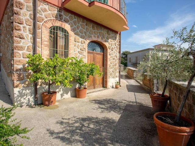 Villa in vendita a Torrita Tiberina RM