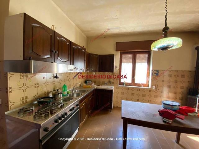 Appartamento in vendita a Tortorici ME