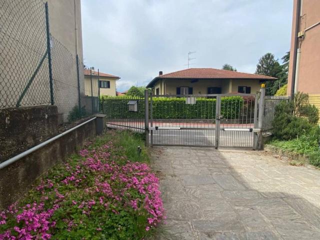 Appartamento in vendita a Travedona Monate VA