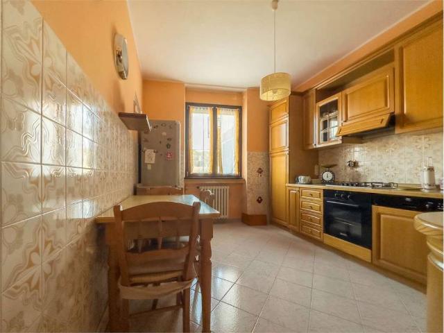 Appartamento in vendita a Travedona Monate VA