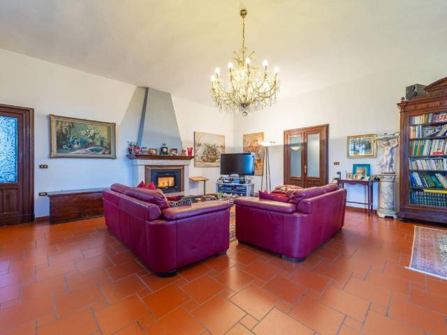 Appartamento in vendita a Traversetolo PR