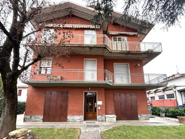Appartamento in vendita a Traversetolo PR