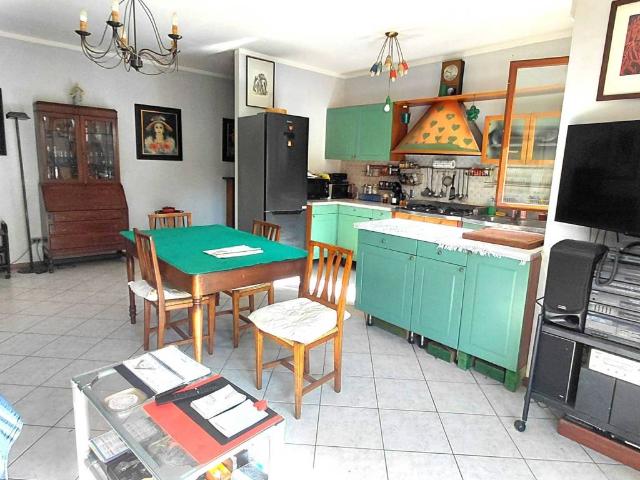 Appartamento in vendita a Traversetolo PR