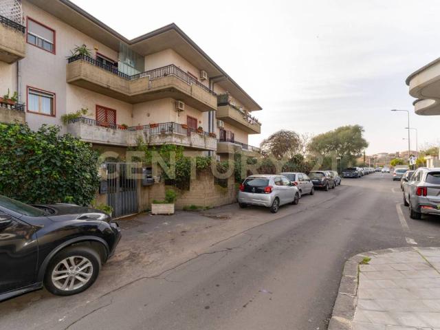 Appartamento in vendita a Tremestieri Etneo CT