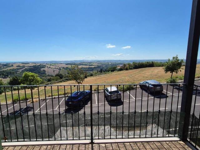 Appartamento in vendita a Trecastelli AN