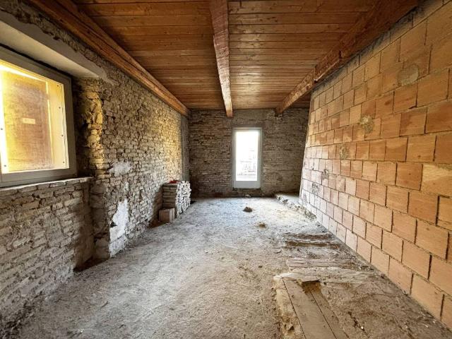 Appartamento in vendita a Trecastelli AN