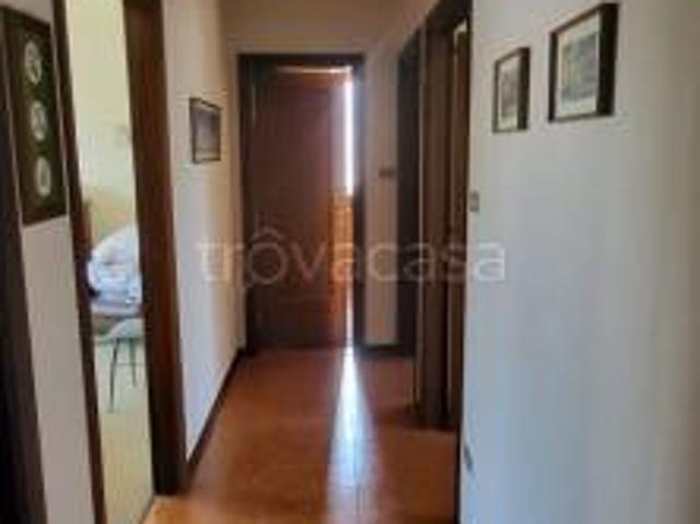Appartamento in vendita a Trecastelli via Nevola, 5