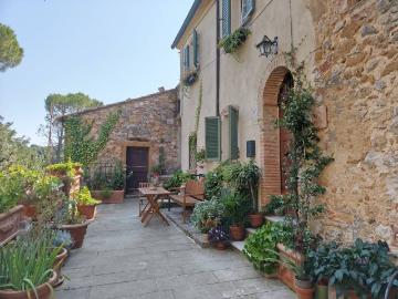Appartamento in vendita a Trequanda SI