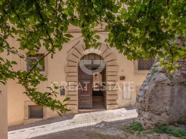 Appartamento in vendita a Trevi via delle Grotte
