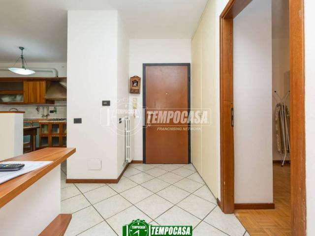 Appartamento in vendita a Trezzano Rosa MI
