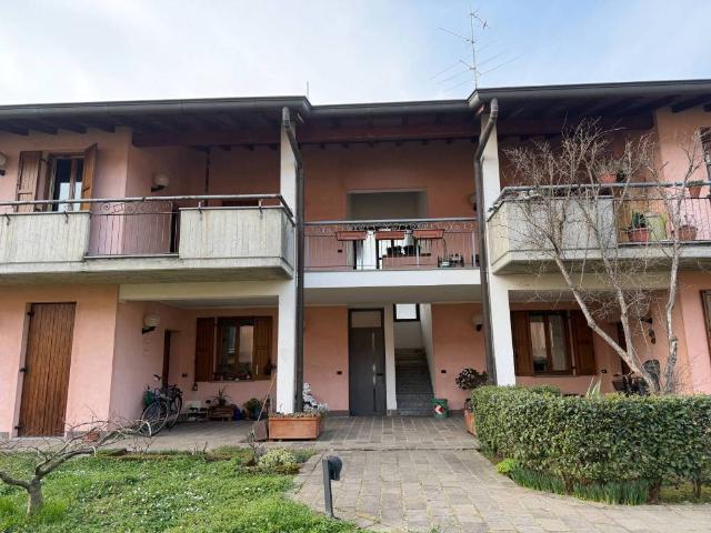 Appartamento in vendita a Trezzano Rosa MI