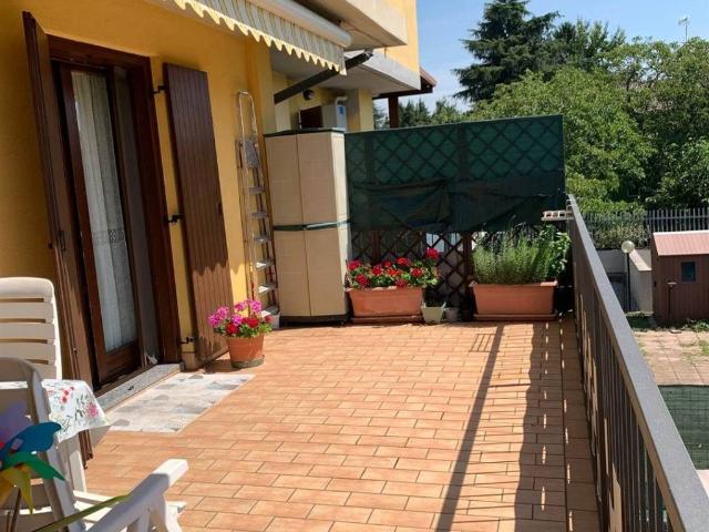Appartamento in vendita a Trezzano Rosa MI