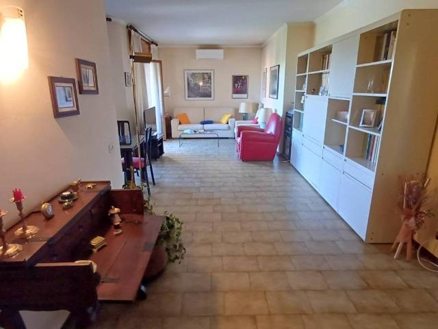 Appartamento in vendita a Trezzano sul Naviglio MI