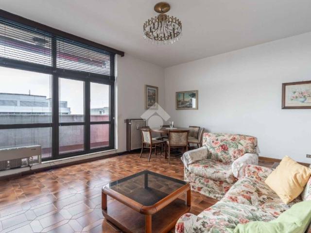 Appartamento in vendita a Trezzano sul Naviglio MI