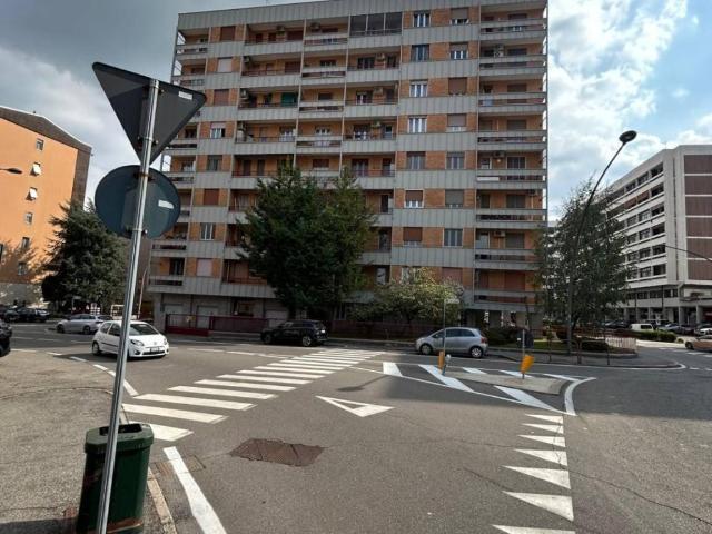 Appartamento in vendita a Trezzano sul Naviglio MI