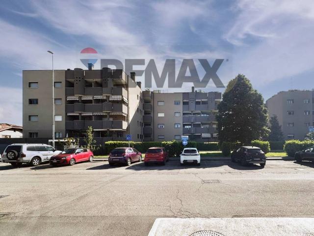 Appartamento in vendita a Trezzano sul Naviglio MI