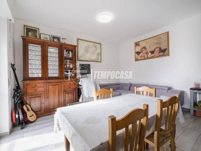 Appartamento in vendita a Trezzano sul Naviglio MI