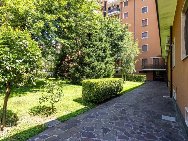 Appartamento in vendita a Trezzano sul Naviglio MI