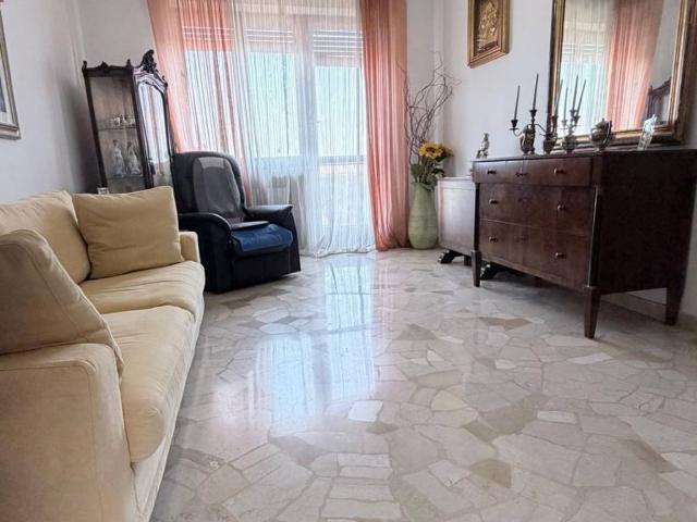 Appartamento in vendita a Trezzano sul Naviglio MI