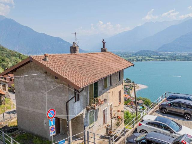 Appartamento in vendita a Trezzone CO