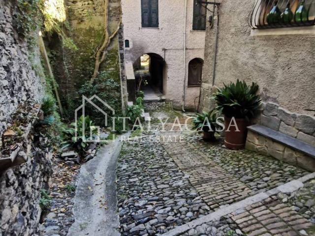 Appartamento in vendita a Triora IM