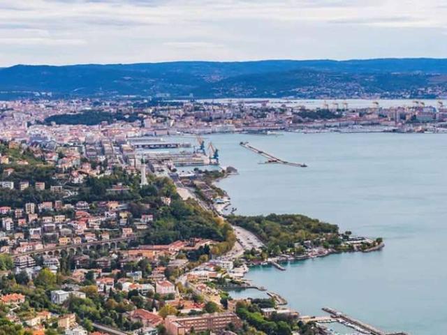 Appartamento in vendita a Trieste