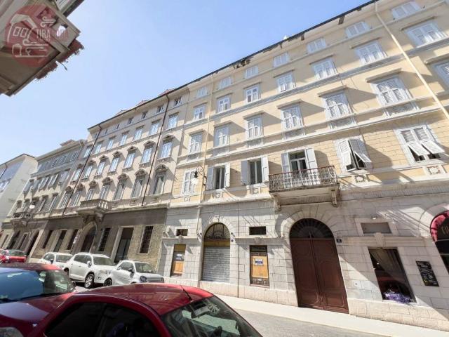 Appartamento in vendita a Trieste, Città Vecchia