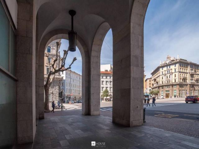Appartamento in vendita a Trieste TS