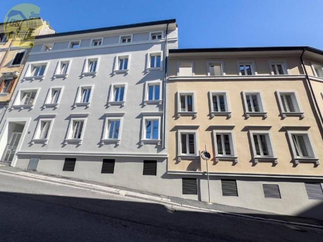 Appartamento in vendita a Trieste TS