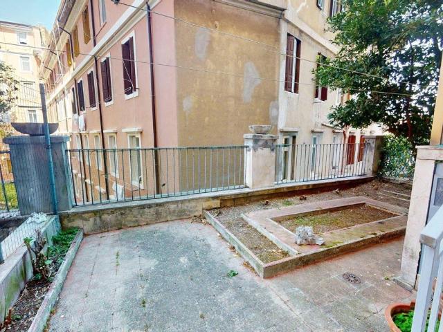 Appartamento in vendita a Trieste TS