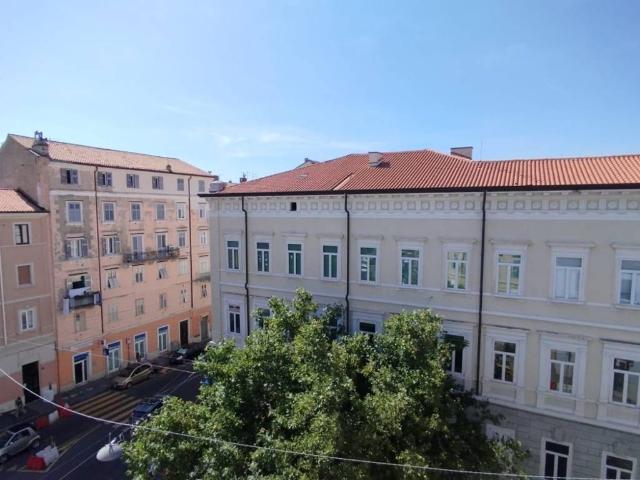 Appartamento in vendita a Trieste TS