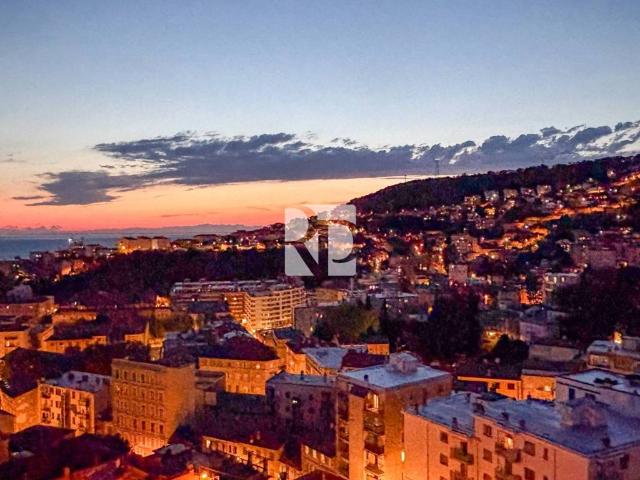 Appartamento in vendita a Trieste TS