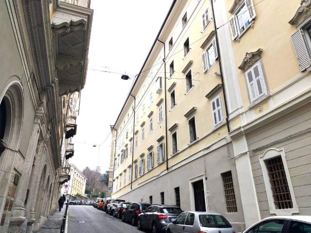 Appartamento in vendita a Trieste TS