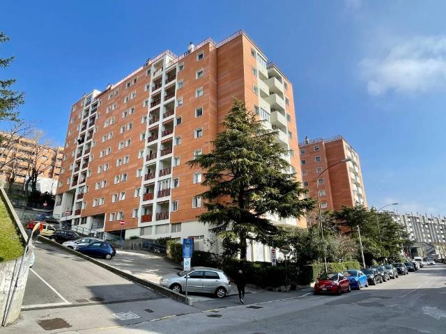 Appartamento in vendita a Trieste TS