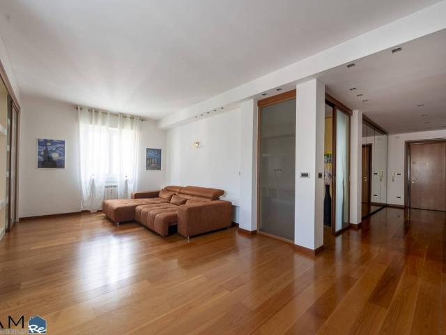 Appartamento in vendita a Trieste TS