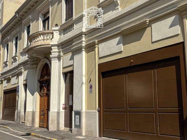 Appartamento in vendita a Trieste TS